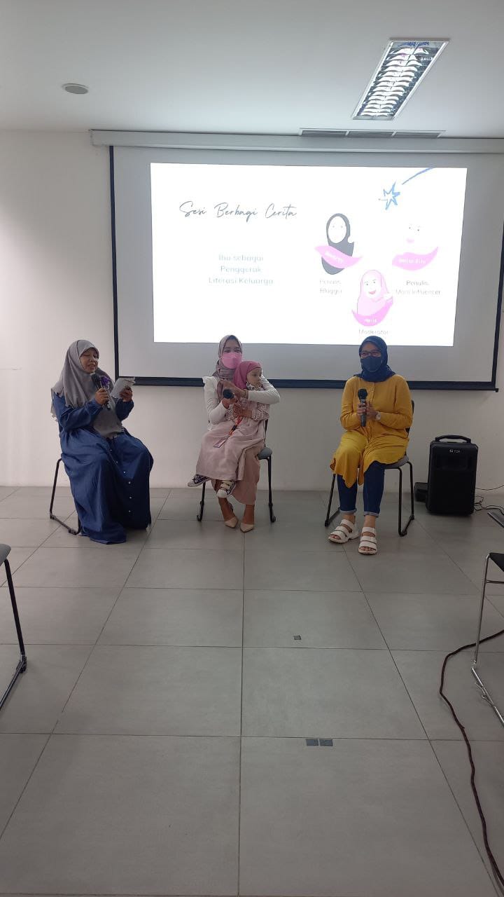 Talkshow "Peran Ibu Dalam Membentuk Generasi Berprestasi Melalui Literasi" Dan "Launching Karya Literasi Ibu"